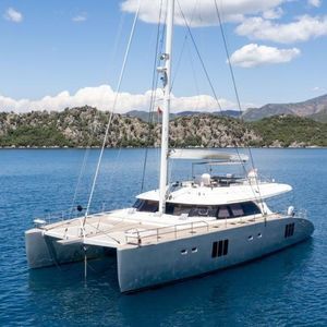 sailing-yacht catamaran 1