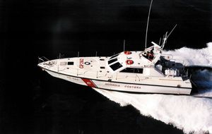 bateau de surveillance