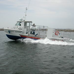 bateau professionnel bateau de sauvetage