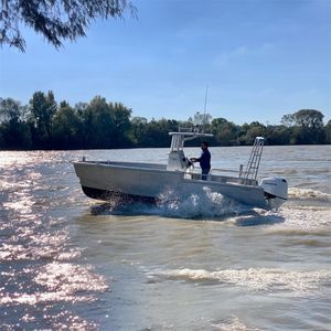 bateau de surveillance 1
