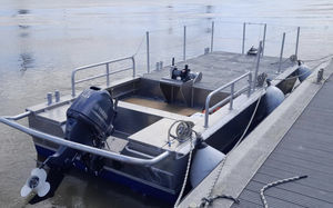 bateau de support pour la plongée 1