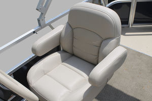 bateau ponton hors-bord 1