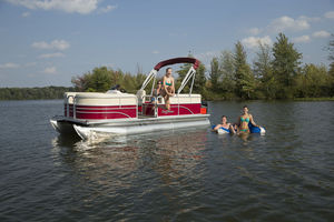 bateau ponton hors-bord 1