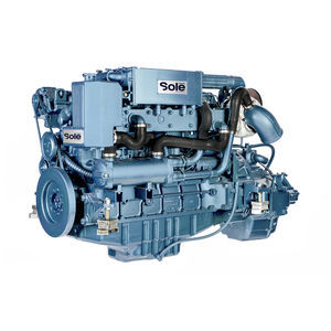 moteur pour navire 1