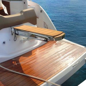 passerelle pour bateau