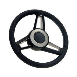 volant habillage cuir pour bateau à moteur 1