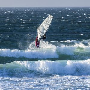 planche à voile de vagues 1