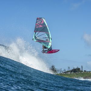 planche à voile de vagues 1