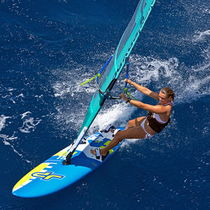 planche à voile de vagues