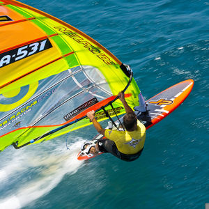planche à voile de slalom 1