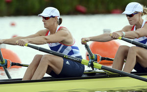bateau d'aviron de course
