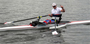 bateau d'aviron de course