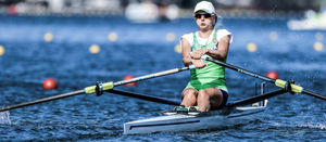 bateau d'aviron de course