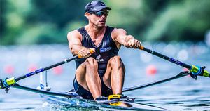 bateau d'aviron de course