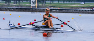 bateau d'aviron de course