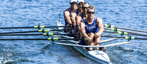 bateau d'aviron de course