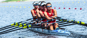 bateau d'aviron de course