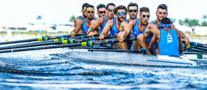 bateau d'aviron de course