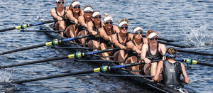 bateau d'aviron de course