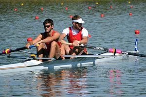 bateau d'aviron de course