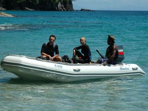 bateau professionnel hors-bord 1