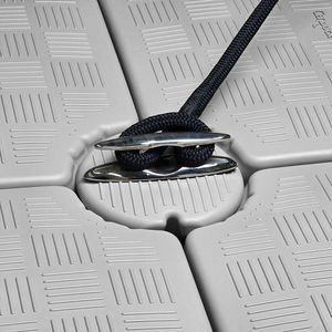 taquet d'amarrage pour bateau