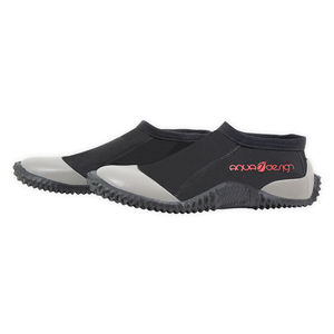 chaussons de sports nautiques
