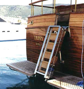 passerelle pour bateau