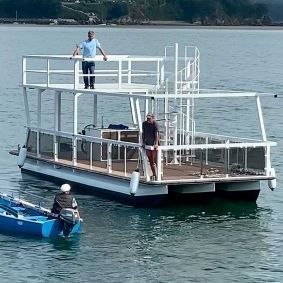 bateau ponton hors-bord 1