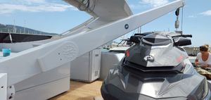 grue pour yacht 1
