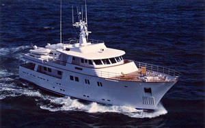 motor-yacht traditionnel