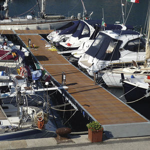ponton flottant