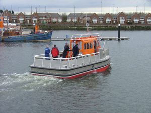 bateau de service offshore 1