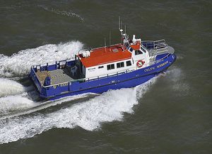 bateau de service pour parc éolien