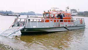 bateau de débarquement 1