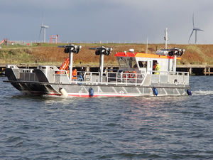 bateau pour l'aquaculture