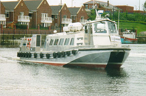 bateau à passagers 1