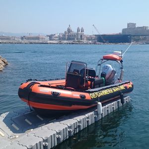 ponton flottant