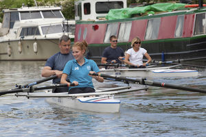 bateau d'aviron de loisir