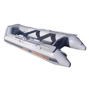 bateau pneumatique hors-bord