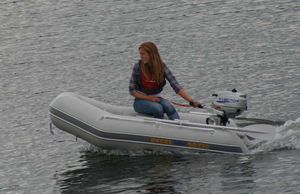 bateau pneumatique hors-bord 1