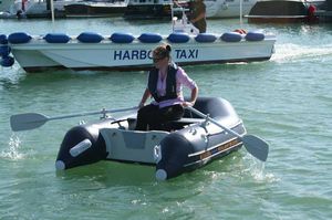 bateau pneumatique hors-bord 1