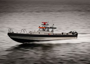 bateau de surveillance