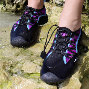 chaussures de sports et loisirs nautiques