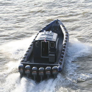 bateau utilitaire