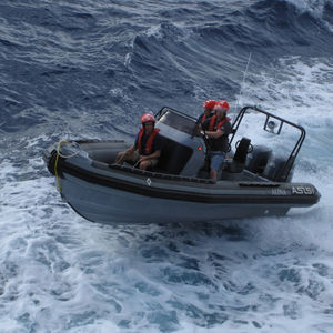 bateau professionnel bateau de sauvetage