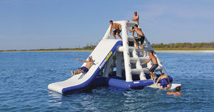 jeu aquatique toboggan