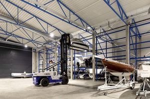 chariot élévateur pour chantier naval