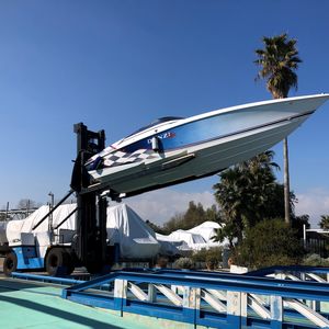 chariot élévateur pour bateau