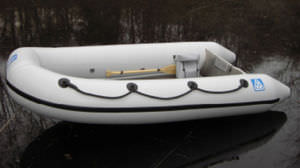 bateau pneumatique hors-bord 1